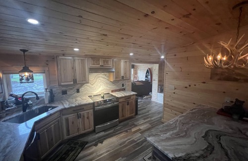 Broadalbin Cabin | Inviting Cabin with Private Beach on The Great Sacandaga Lake