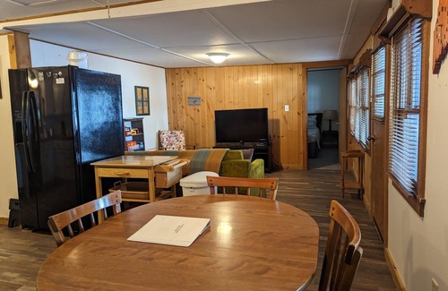 Palmyra Cottage | Inviting Cabin Retreat with Waterfront Access on Whites Pond