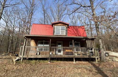 Winslow Cabin | Inviting Cabin with Meadow Views & Unique Amenities Await