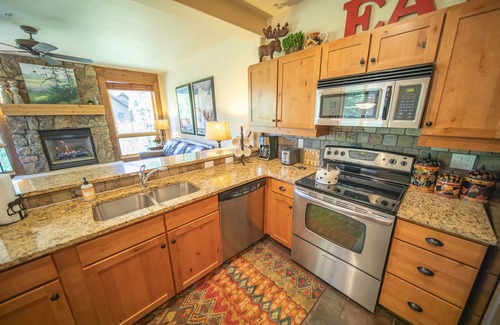 Keystone House | Amazing End of Summer & Fall Rates with Spa and Pool Access!