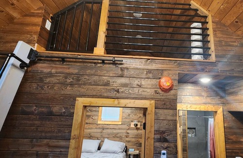 Sycamore Cabin | Cozy cabin with modern concepts