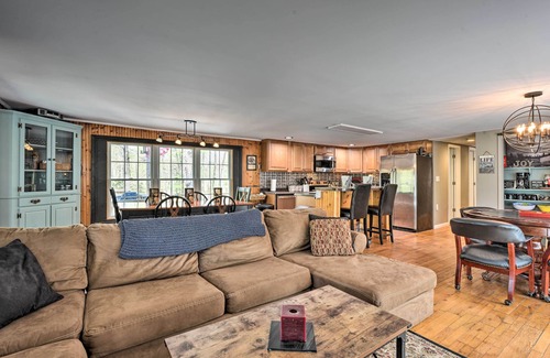 High View Cabin | Inviting Cabin with Sunroom & River Access - Guest Rated 9.8