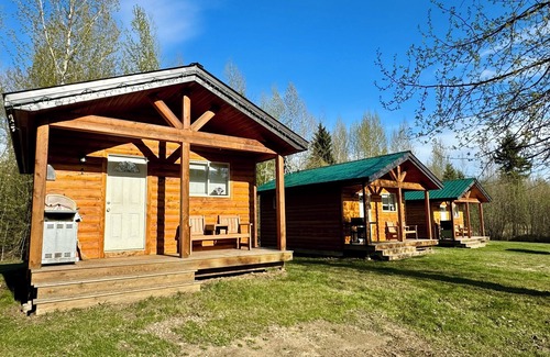 Valemount Cabin | Cozy cabin with WiFi and AC in charming Valemount. Cabin 1