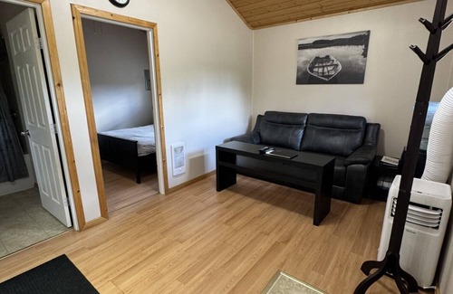 Valemount Cabin | Cozy cabin with WiFi and AC in charming Valemount. Cabin 1