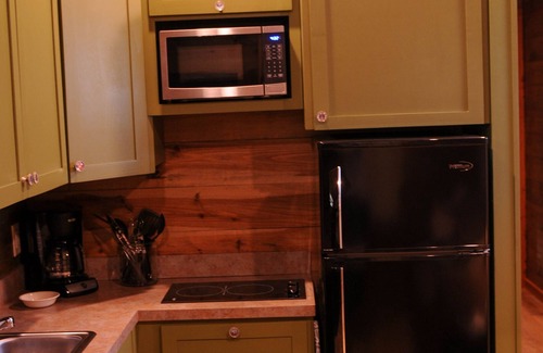 New Braunfels Cabin | Military-Themed Cozy Cabins by the Comal River