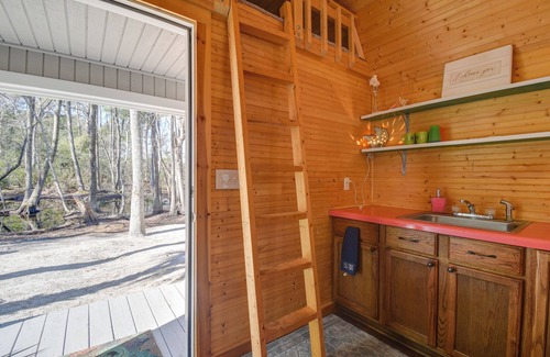 Sunset Beach Apartment | Pet-Friendly Calabash Studio with Ocean View Near Beach