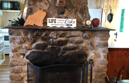Sweden Cabin | Idyllic Lake Camp with Breathtaking Views and Pet Friendly