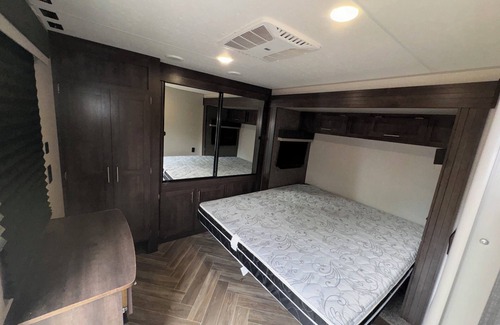 Bryan RV Rental | Cozy campground