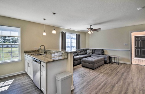 Cape Charles Apartment | Inviting Cape Charles Apartment Steps from the Beach
