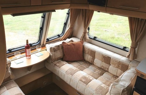 West Buckland RV Rental | Charming Caravan Escape for Two with Pool & Breakfast