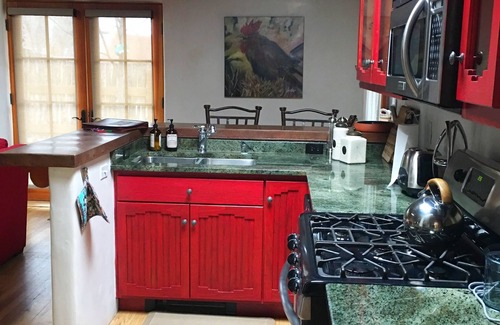 Taos Condo | Inviting Casa Carmelita with Kiva Fireplace & Ocean Views