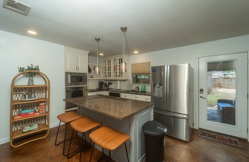 Mesa Park House | Ideal Retreat: Cozy Casa with Hot Tub & Game Room Awaits