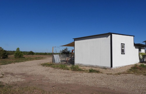 Bastrop House | Charming Casita with Bastrop State Park Views & Great Amenities