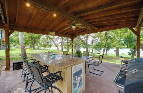 Cottonwood Shores Apartment | Charming Casita & Cabana with Lake Views and Spa Access