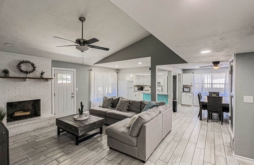 Biggs Field House | Cozy Casita in El Paso Near Airport