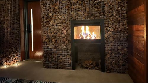Coober Pedy Apartment | Pet-Friendly Retreat: Cozy Cave Coober Pedy, Rated 9.9/10