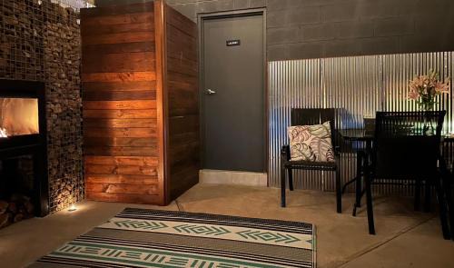 Coober Pedy Apartment | Pet-Friendly Retreat: Cozy Cave Coober Pedy, Rated 9.9/10