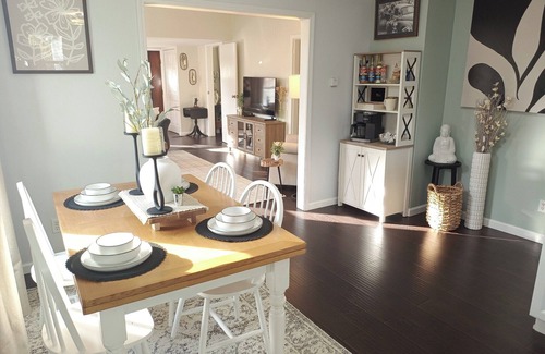 Mentor House | Pet-Friendly Retreat with Hot Tub & Ocean Views, Rated 10/10