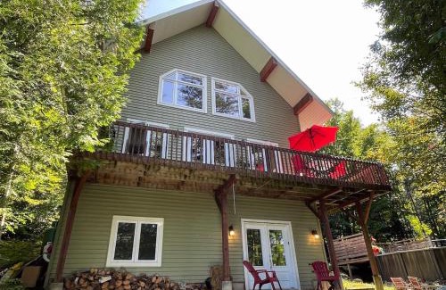 Saint-Alphonse-Rodriguez Ski Chalet | Cozy Chalet