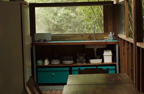 Praia do Rosa House | Cozy chalet immersed in native forest close to the beach and downtown Rosa!