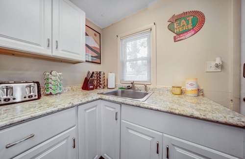 Cleveland House | Inviting Chalet Bungalow with Lake View in West Park