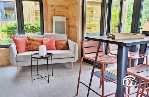 Saint-Berthevin Cottage | Cozy chalet for 4, terrace, 2 bedrooms at Coupeau camping