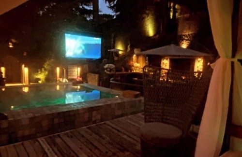 Jardim Andira Ski Chalet | Inviting Chalet in Campos do Jordão with Heated Jacuzzi