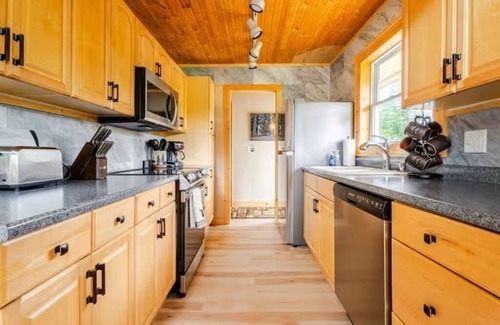 Williamsburg Cabin | Tranquil Chalet with Ocean View in Northern Michigan