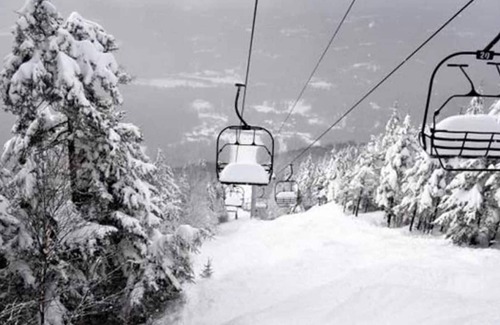 Londonderry Ski Chalet | Inviting Chalet on Magic Mountain: Perfect for Families