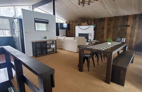 Londonderry Ski Chalet | Inviting Chalet on Magic Mountain with Family-Friendly Amenities