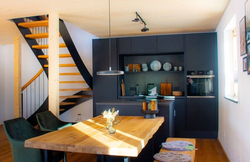 Grosswell Ski Chalet | Charming Chalet with Mountain Views and Pool Access