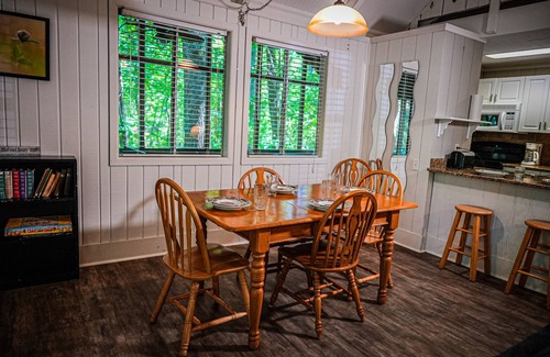 Pine Mountain Ski Chalet | Inviting Chalet with Porch near Wild Animal Safari