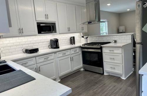 Oak Cliff House | Inviting House Near Bishop Arts with Family-Friendly Amenities