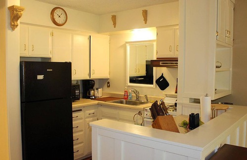 Happy Valley Apartment | Inviting Retreat Near WWU with Breakfast & Pet-Friendly Perks