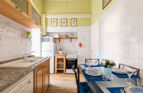 Rione V Ponte Apartment | Elegant Suite with Spa & Kitchen near Campo de’ Fiori