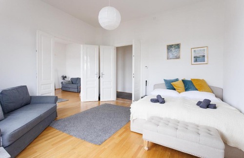 Wahring Apartment | Cozy City Center Apartment
