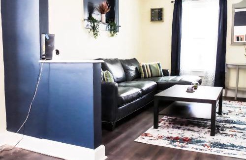 Indianapolis House | Eco-Friendly Retreat with Hot Tub Near Fountain Square