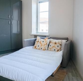 Keskinen District Apartment | Charming City Studio Near Tram and Bus Stops for Families