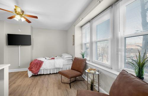 Spruce Hill Apartment | Inviting Retreat with City Views - Pet & Child Friendly