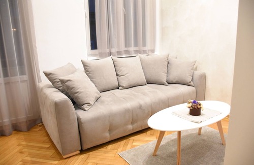 Slavija Apartment | New Apartment in Belgrade's City Center with Great Amenities