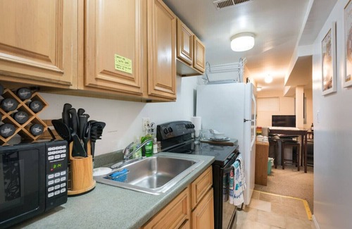 Trinidad Apartment | Private English Basement Apartment with Breakfast & Kitchen