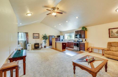 Stites Apartment | Budget-Friendly Clearwater Retreat - Hike, Fish & Explore!