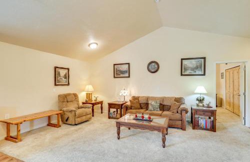 Stites Apartment | Budget-Friendly Clearwater Retreat - Hike, Fish & Explore!