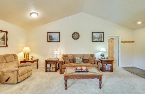 Stites Apartment | Budget-Friendly Clearwater Retreat - Hike, Fish & Explore!
