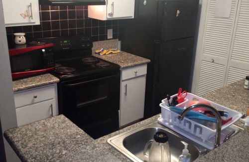 Peachtree Corners House | Convenient Retreat: Family-Friendly Stay with Pool Access