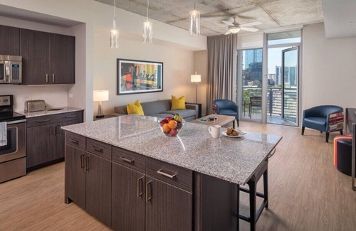 Civic District Apartment | Experience Club Wyndham Austin: Kids Welcome & Lake Views