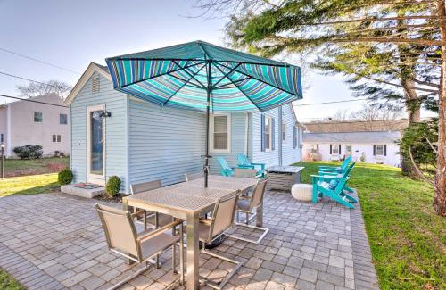 Narragansett House | Cozy Coastal Cottage with Ocean View Near Narragansett Beach