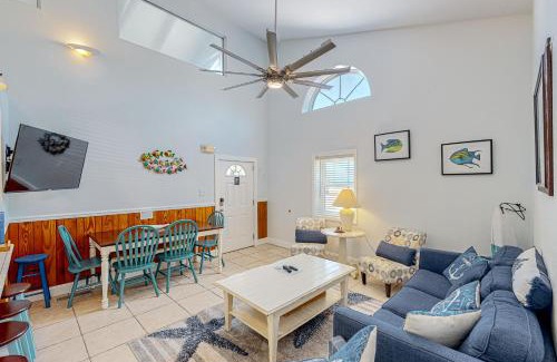 St. George Island Apartment | Cozy Coastal Retreat with Pool & Pet-Friendly Amenities