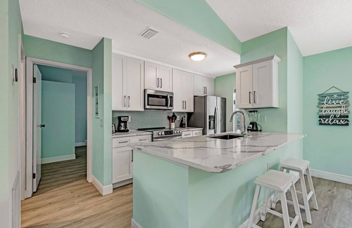 Bradenton House | Prime Location with Private Pool & Pet-Friendly Amenities