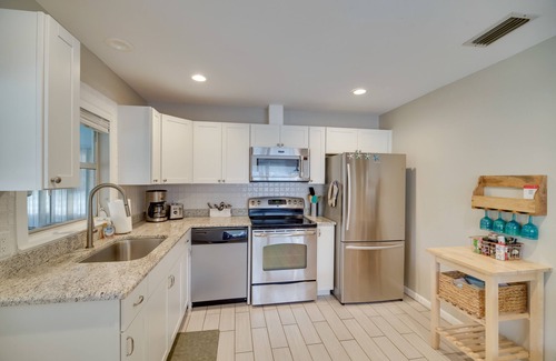 Cocoa Cottage | Charming Cocoa Home - Steps from River & Historic Village